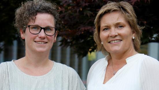 Mari-Kristine Morberg og Aina Drage er mobbeombod i Vestland.  Foto: Bjarte Johansen, Vestland fylkeskommune
