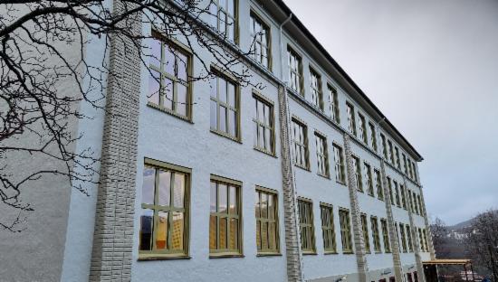 Faaden på Eidsvåg skole